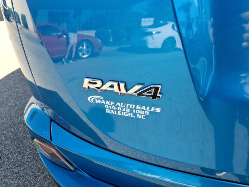 2018 Toyota RAV4 SE