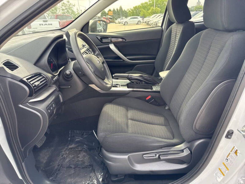 2024 Mitsubishi Eclipse Cross LE