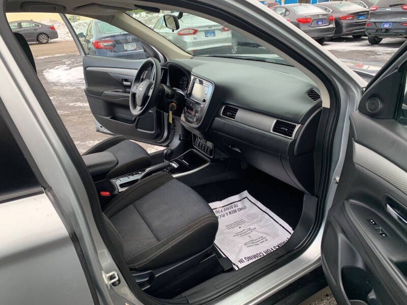 2018 Mitsubishi Outlander ES