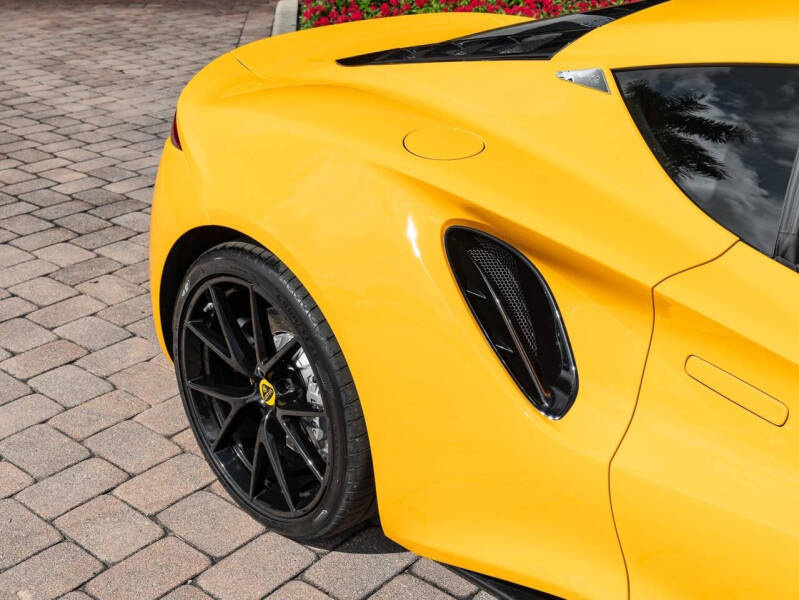 2025 Lotus Emira V6 Base