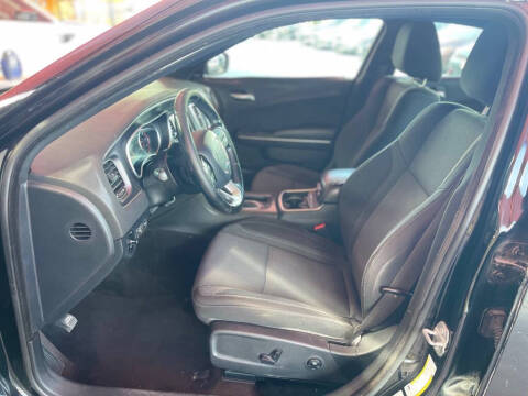 2017 Dodge Charger SXT