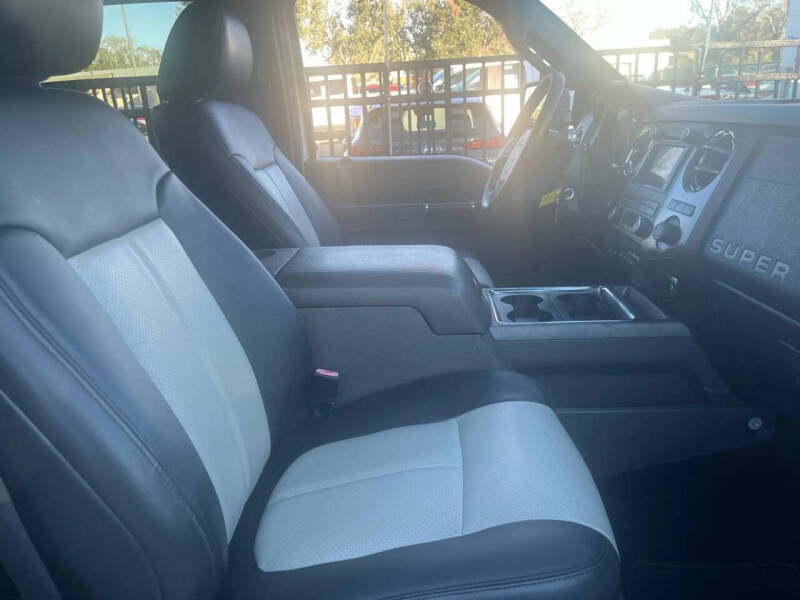 2011 Ford F-350 Super Duty Lariat