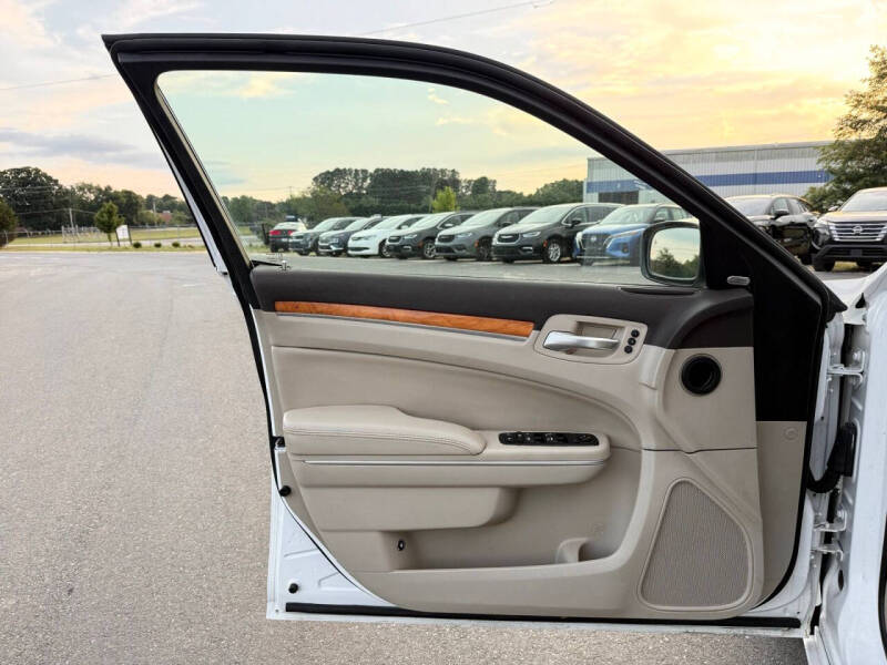 2014 Chrysler 300 C