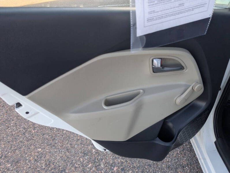 2013 Kia Rio 5-Door LX