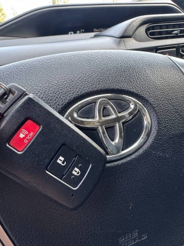 2016 Toyota Prius c Four