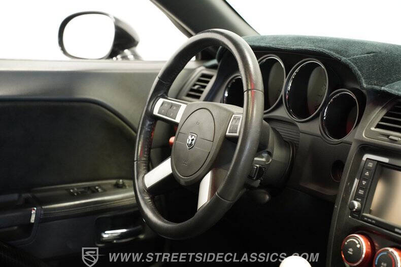 2010 Dodge Challenger SRT8