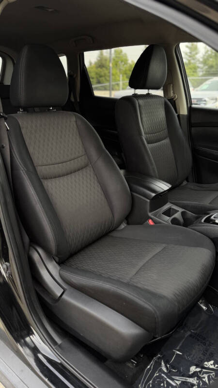 2017 Nissan Rogue S