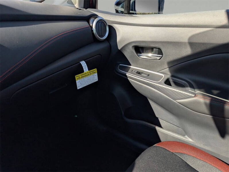 2025 Nissan Versa SR