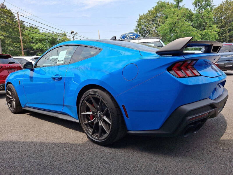 2025 Ford Mustang Dark Horse