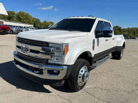 2017 Ford F-450 Super Duty for sale at Auto Mall of Springfield in Springfield IL