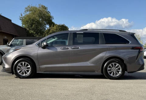 2021 Toyota Sienna LE 8-Passenger