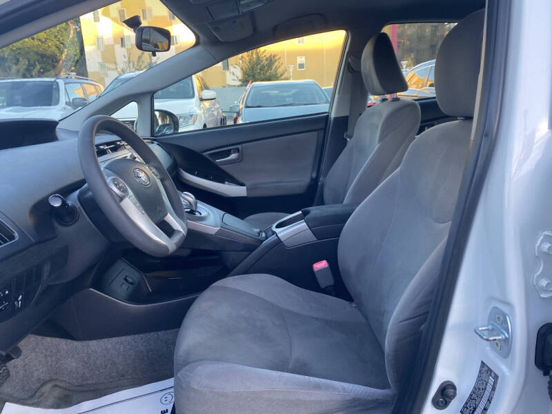 2013 Toyota Prius Two