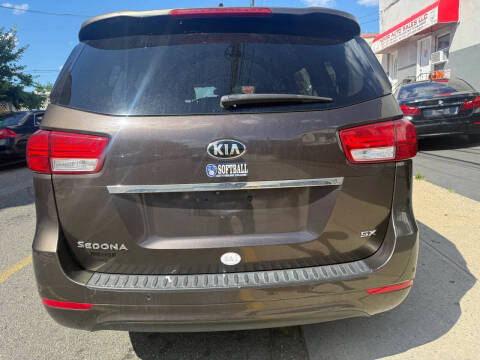 2015 Kia Sedona