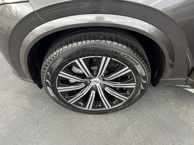2024 Volvo XC90 B5 Core Bright Theme