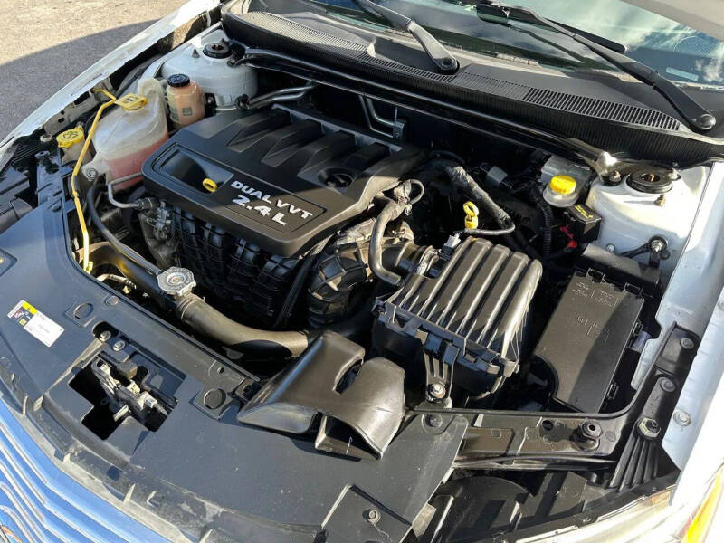 2014 Chrysler 200 LX