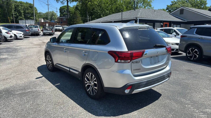 2018 Mitsubishi Outlander ES