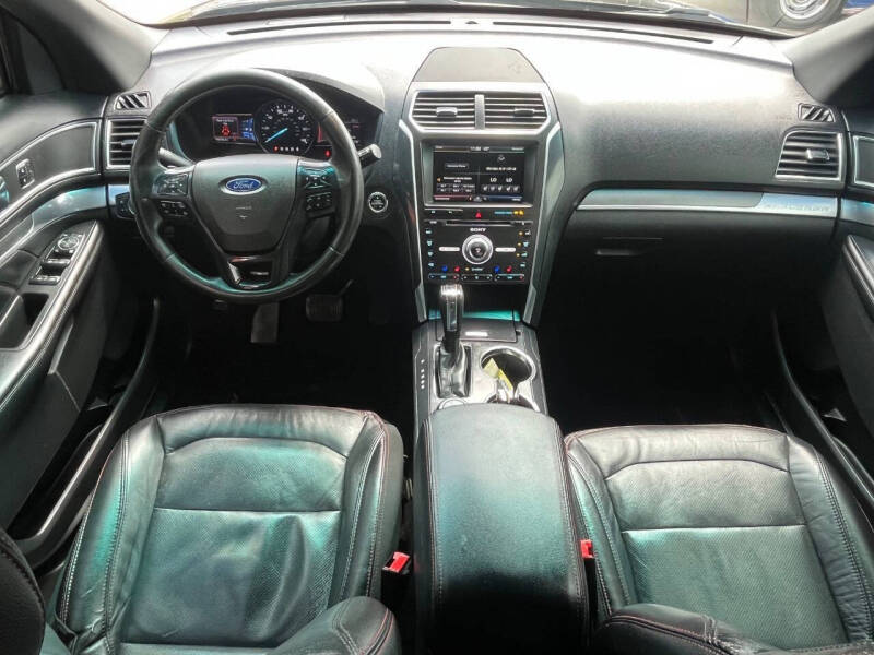 2016 Ford Explorer Sport