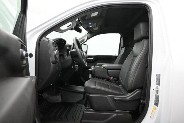 2024 GMC Sierra 2500HD Pro