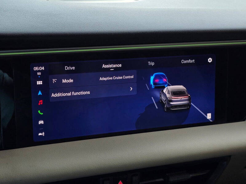 2025 Porsche Macan 4S Electric