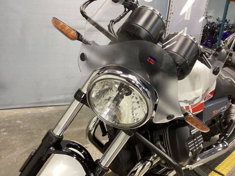 2023 Moto Guzzi V7 Special