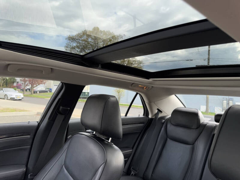 2018 Chrysler 300 Limited
