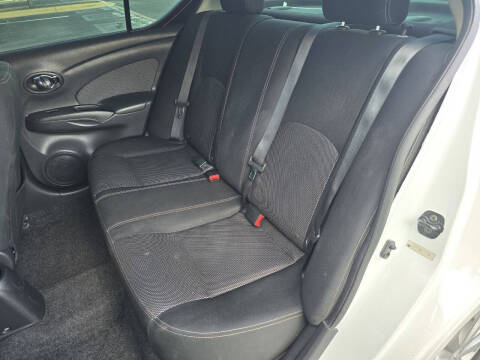 2016 Nissan Versa 1.6 SV