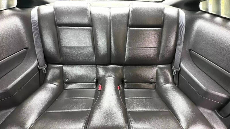 2005 Ford Mustang V6 Premium