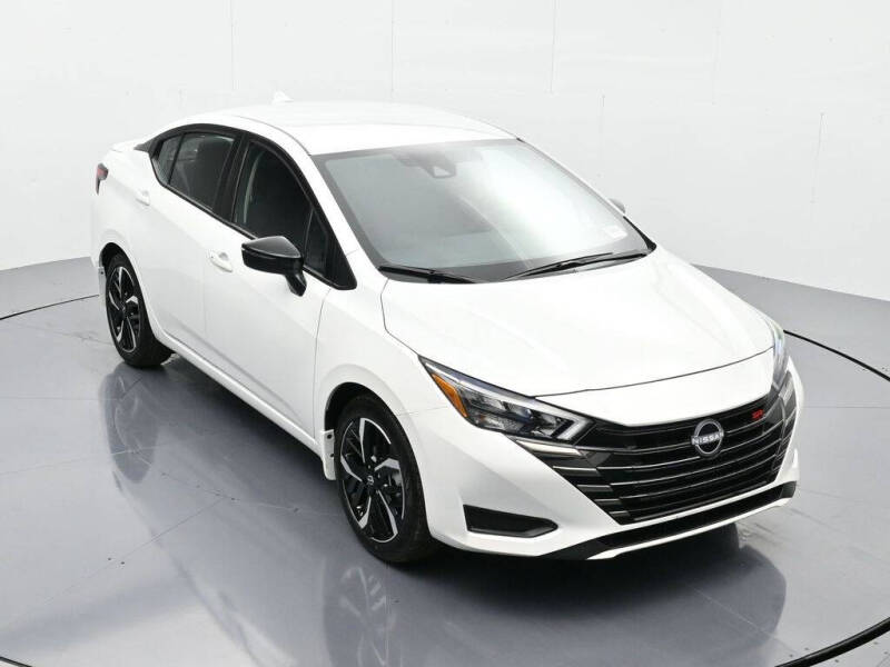 2025 Nissan Versa SR