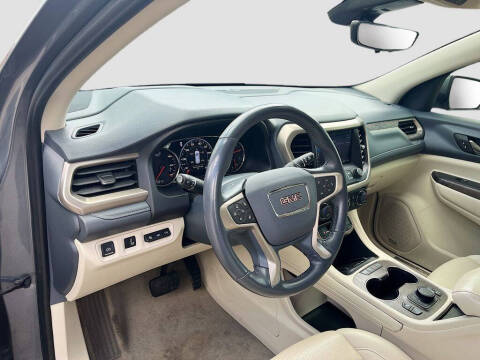 2022 GMC Acadia Denali
