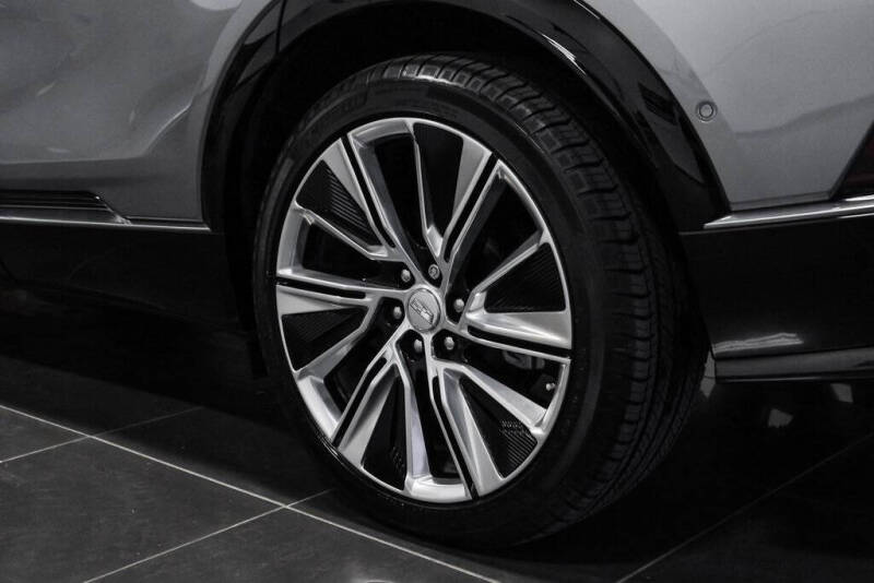 2024 Cadillac LYRIQ Luxury 3