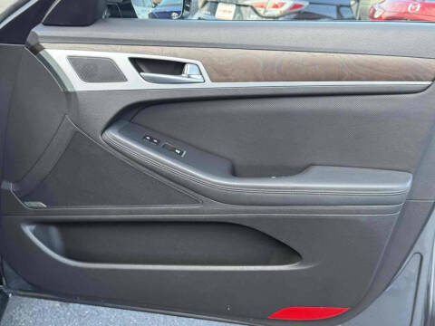 2016 Hyundai Genesis