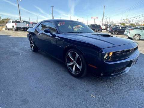 2017 Dodge Challenger R/T Shaker
