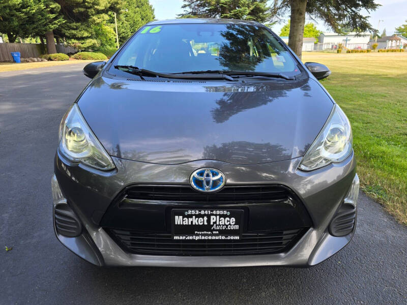 2016 Toyota Prius c One