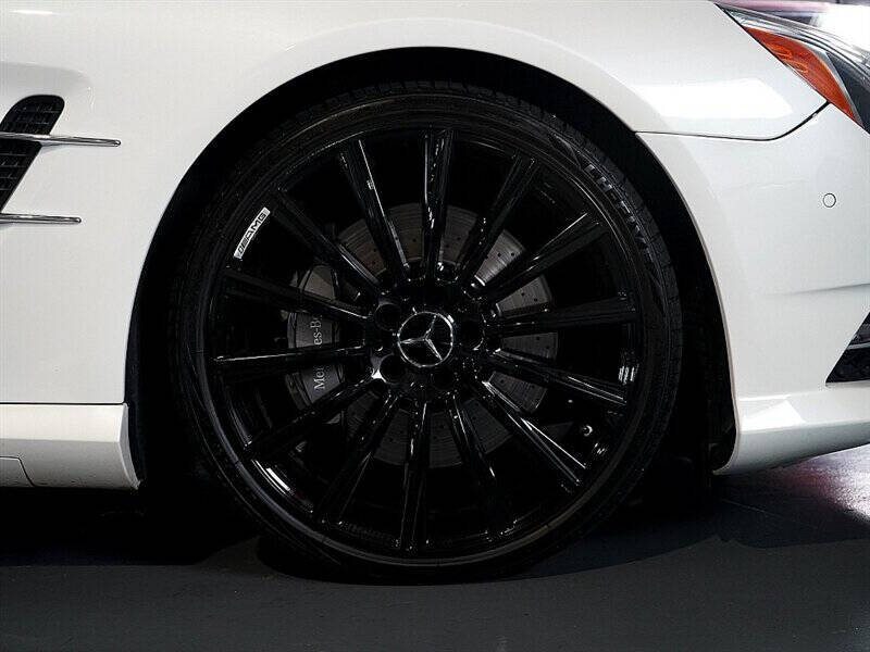2015 Mercedes-Benz SL-Class 26