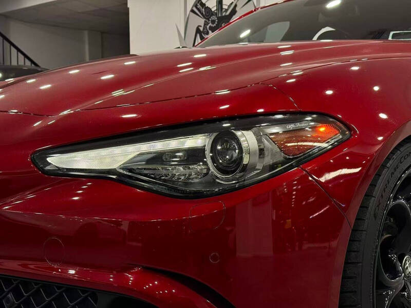 2017 Alfa Romeo Giulia Quadrifoglio