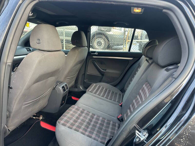 2005 Nissan Pathfinder SE