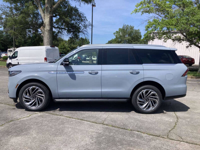 2026 Lincoln Navigator Premiere
