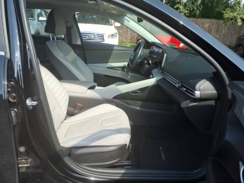 2023 Hyundai Elantra Hybrid Limited