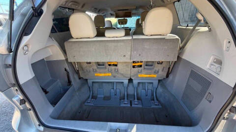 2012 Toyota Sienna XLE 8-Passenger
