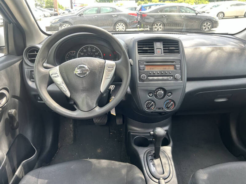 2016 Nissan Versa 1.6 S Plus