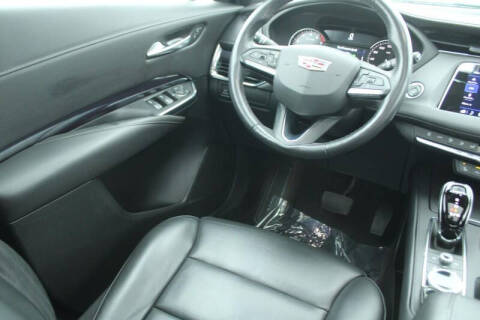 2023 Cadillac XT4 Luxury