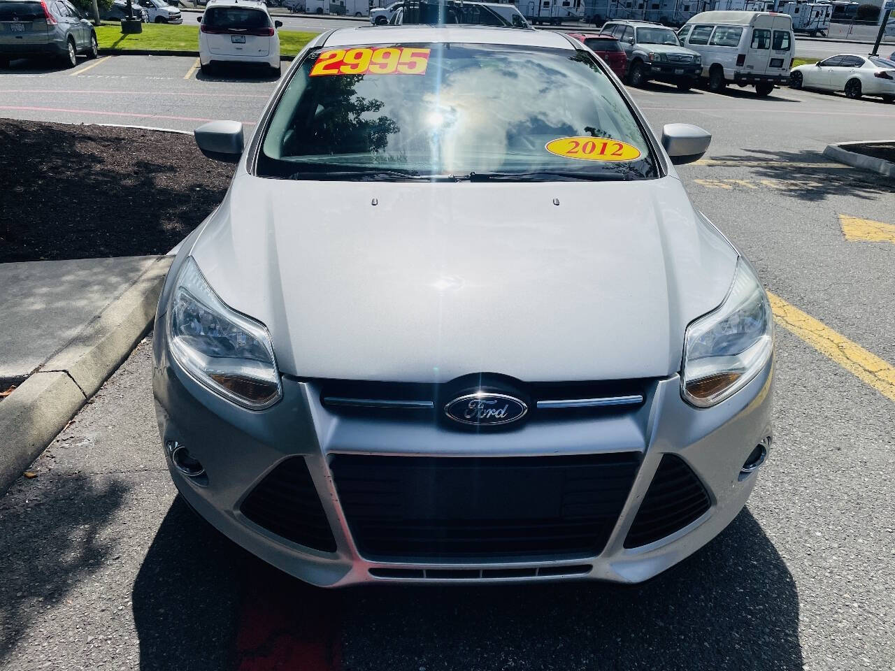 View vehicle photo 4