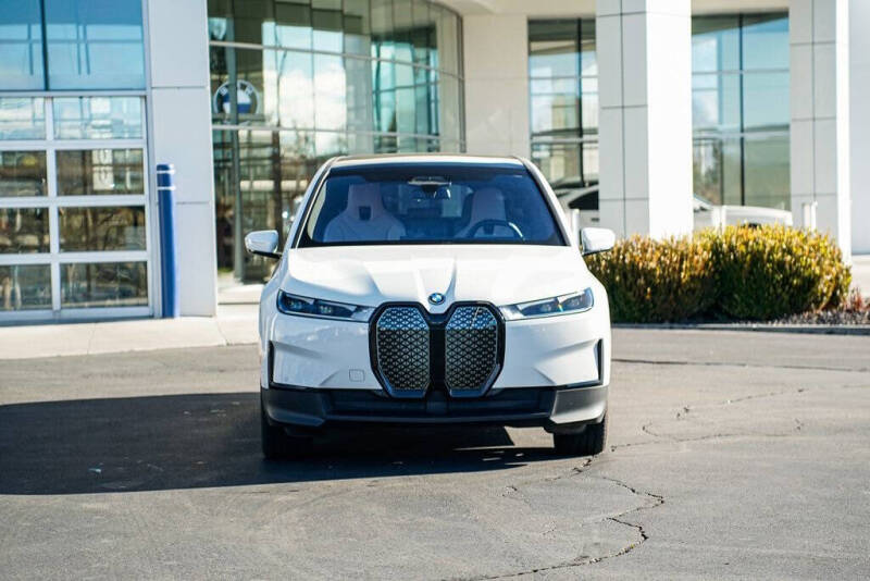 2025 BMW iX xDrive50