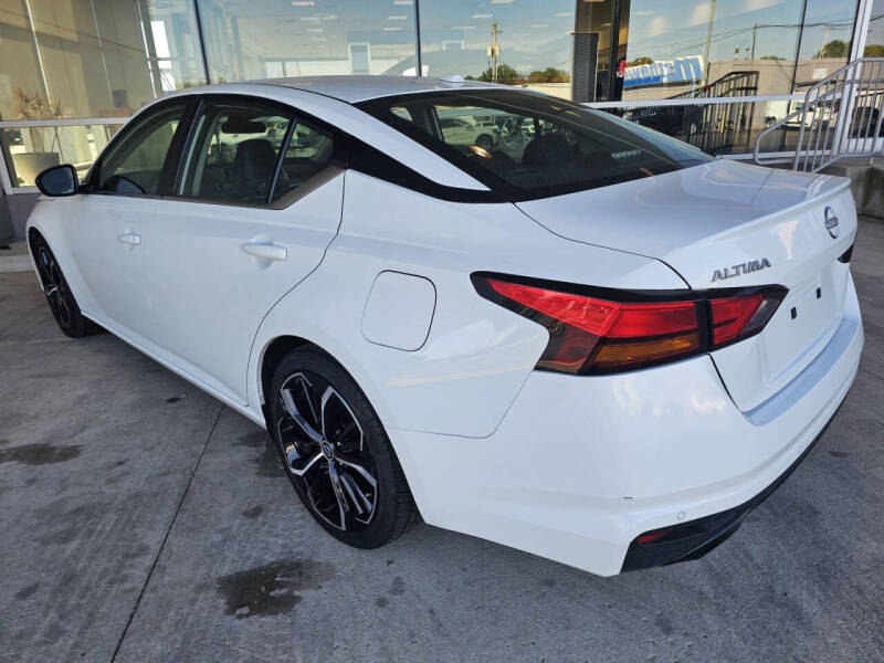 2023 Nissan Altima 2.5 SR