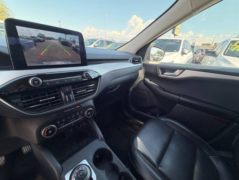 2020 Ford Escape SEL