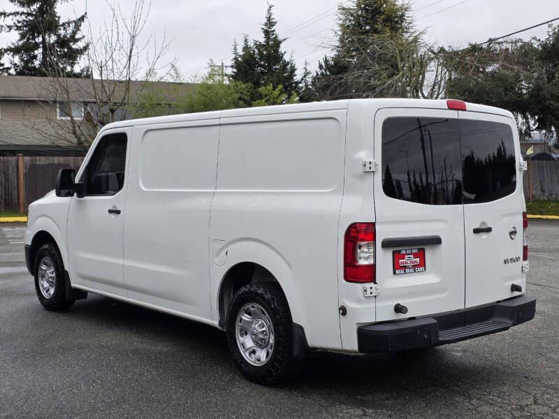 2017 Nissan NV 1500 SV