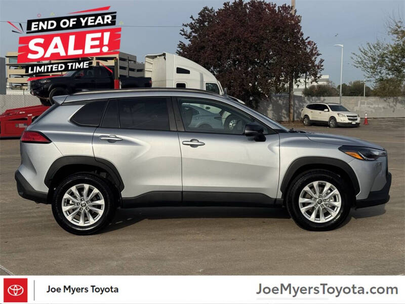 2025 Toyota Corolla Cross LE