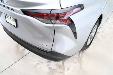 2025 Toyota Sienna XLE 8-Passenger