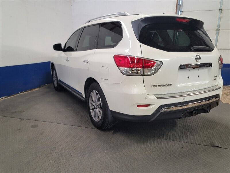 2016 Nissan Pathfinder SL