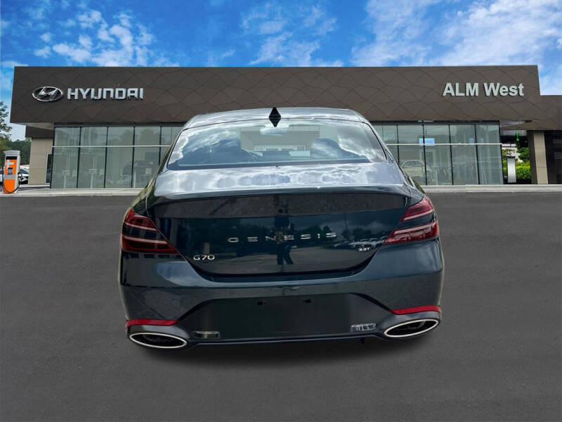 2023 Genesis G70